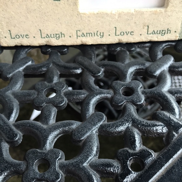 Stone picture frame with 3 heart shaped Stones - Picture 4 of 4